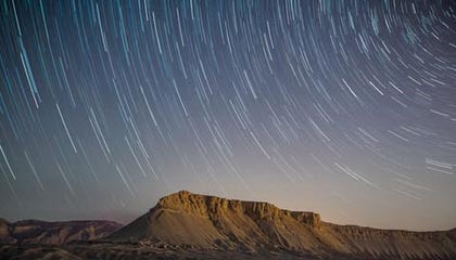 明星在夜深人静时遭遇mogutv 情绪失控,蘑菇影视在线观看全网炸锅,详情围观